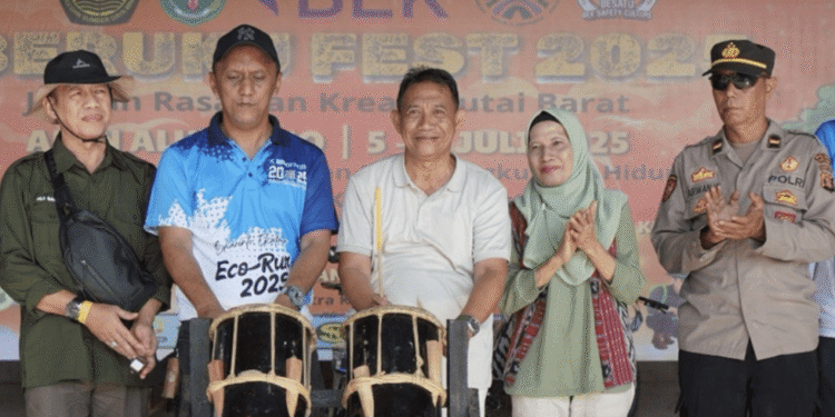 Petani & Nelayan Kutai Barat Antusias Ikuti BERUKU Fest 2025, UMKM Daerah Makin Semarak