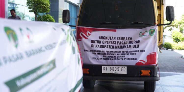 Wagub Kaltim Seno Aji Lepas Operasi Pasar Tanggap Darurat di Mahulu