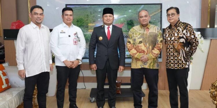 “Tak Lagi Jadi Keluhan! Jalan Sangatta–Bengalon Kini Mulus, Gubernur Kaltim Angkat Topi untuk KPC”