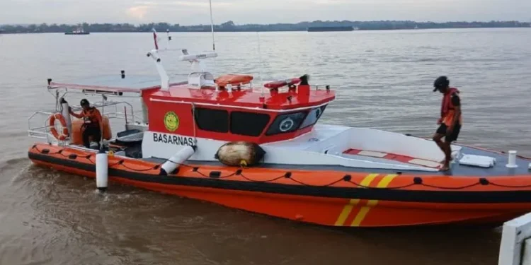 “Misteri Tenggelamnya Kapal Batu Bara di Kutai Kertanegara, Tim SAR Dikerahkan ke Lokasi”