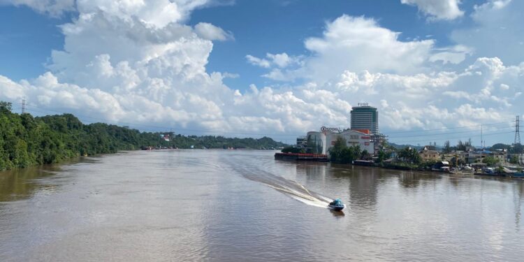 “Langkah Mengejutkan Pemprov Kaltim: Sungai Mahakam Jadi Kunci Redam Banjir Samarinda”
