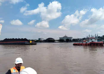 “Perubahan Besar di Kaltim: Regulasi Sungai Seluruh Provinsi Akan Diperketat!”