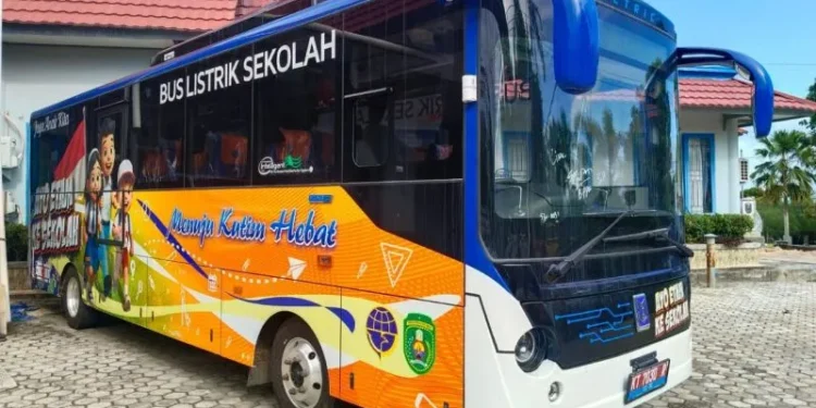 Era Baru Transportasi Sekolah di Kutim: Bus Listrik Hadir, Emisi Ditebas